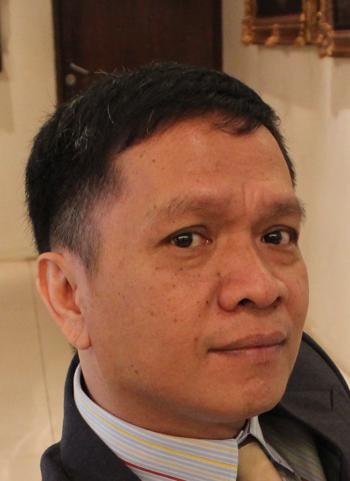 Dr. Ir. Leonardus Ricky Rengkung, ME Dr. Ir. Leonardus Ricky Rengkung, ME